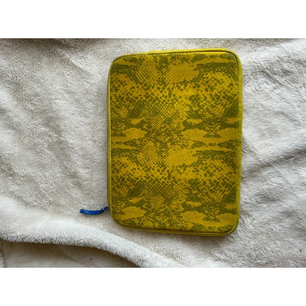 Juicy‎ Couture Laptop Case